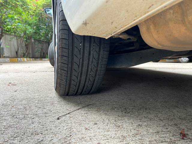 https://images10.gaadi.com/usedgaadi-sellcar/UsedCar/f8fc963f-79ee-42fd-8a0f-b306aaf32504/dccacf86-cac7-42c5-8418-dd8580b06dee.jpeg?imwidth=6402
