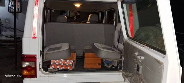 https://images10.gaadi.com/usedgaadi-sellcar/UsedCar/f9205e8a-907a-4a2a-82aa-cddc59c24d89/d412b5b6-1b91-49e6-8d1f-eb159f75233f.jpg?imwidth=6402
