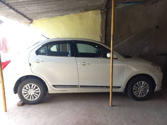 https://images10.gaadi.com/usedgaadi-sellcar/UsedCar/f98a8956-4e40-4717-ad14-9ff01ce44f3a/0138bc75-f301-45e2-b1ad-ad01639d4d73.jpg?imwidth=6401