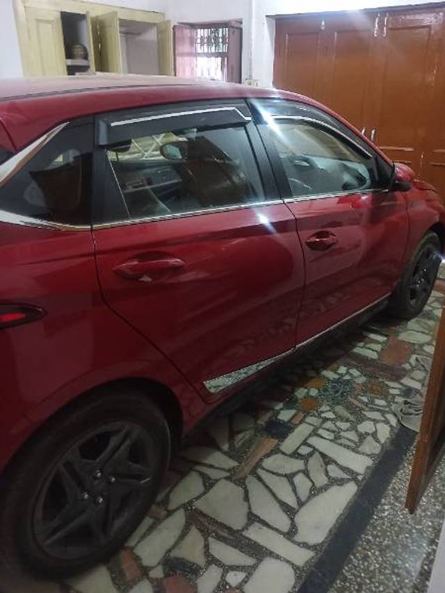 https://images10.gaadi.com/usedgaadi-sellcar/UsedCar/f9a442bf-23df-4a9b-9f09-019b586ce515/d5b298e4-c38b-4305-8912-a72633561ec0.jpg?imwidth=6402