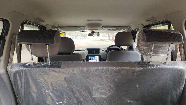 https://images10.gaadi.com/usedgaadi-sellcar/UsedCar/fa14c2e0-1dc7-4330-b11e-eda5aae36c50/b722dd6b-6acd-413d-b7d7-a06fa69af739.jpg?imwidth=6402