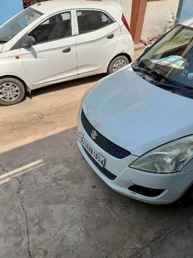 https://images10.gaadi.com/usedgaadi-sellcar/UsedCar/fa3b9b45-2e5c-4995-b904-796441ab274a/a8447d94-ac1a-40a1-9cc9-6dcd46bf28c7.jpg?imwidth=6402