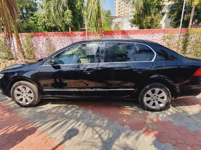https://images10.gaadi.com/usedgaadi-sellcar/UsedCar/faa2c455-fd1e-403c-9aef-d71c758b0bac/8fc79144-cd46-44fc-95e6-dc73331eddb1.jpg?imwidth=6401