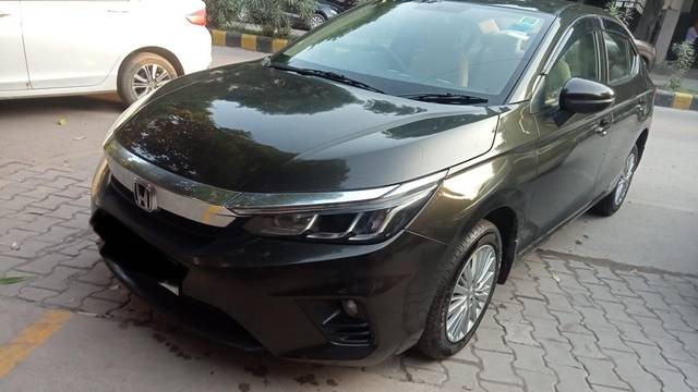 https://images10.gaadi.com/usedgaadi-sellcar/UsedCar/fabd4941-0566-47c4-ac97-1fa23a89f2b8/4d8837cb-98cd-4055-a390-427ab89ba8e1.jpeg?imwidth=6400