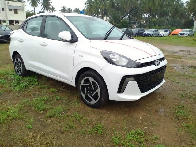 https://images10.gaadi.com/usedgaadi-sellcar/UsedCar/faf6d739-7636-4186-9ad5-1bfa3f93307e/5507769d-5d91-4bc0-bf70-88adb2ed9276.jpg?imwidth=6400