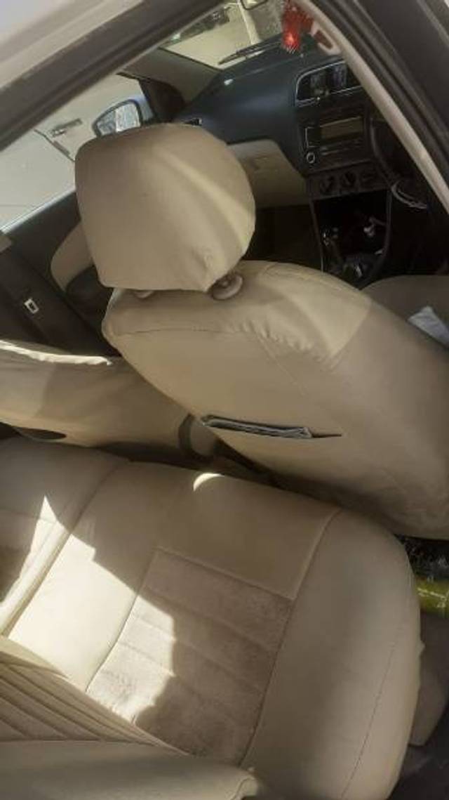 https://images10.gaadi.com/usedgaadi-sellcar/UsedCar/fb362612-f13d-4843-8cb0-5e9e3875dae4/39bd8404-dcfa-42e6-b662-7355507b7ab2.jpg?imwidth=6401
