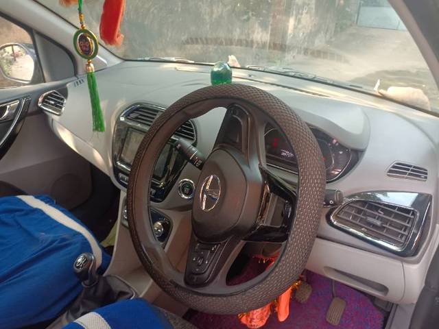 https://images10.gaadi.com/usedgaadi-sellcar/UsedCar/fb4a8a5a-2f2e-43f0-8cf8-fbe7ad7c5271/9238dbad-04c0-442d-80c8-0867aebff910.jpg?imwidth=6400