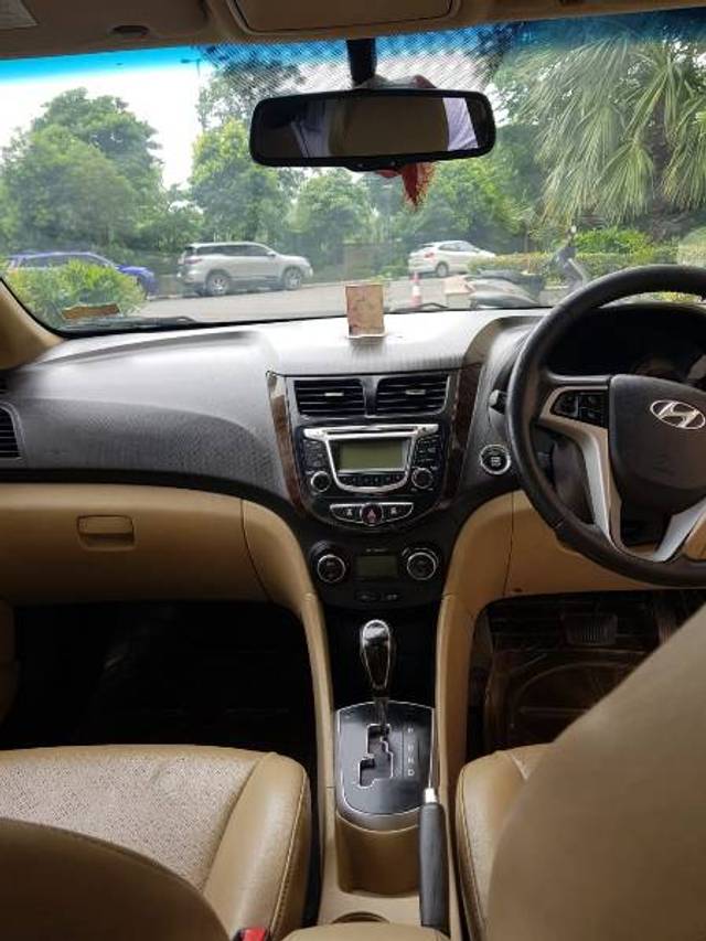 https://images10.gaadi.com/usedgaadi-sellcar/UsedCar/fb6f932f-f48b-494d-b9ef-c28f0c89069d/a660c7b8-f4ea-4673-a08f-98d978c7e530.jpeg?imwidth=6402
