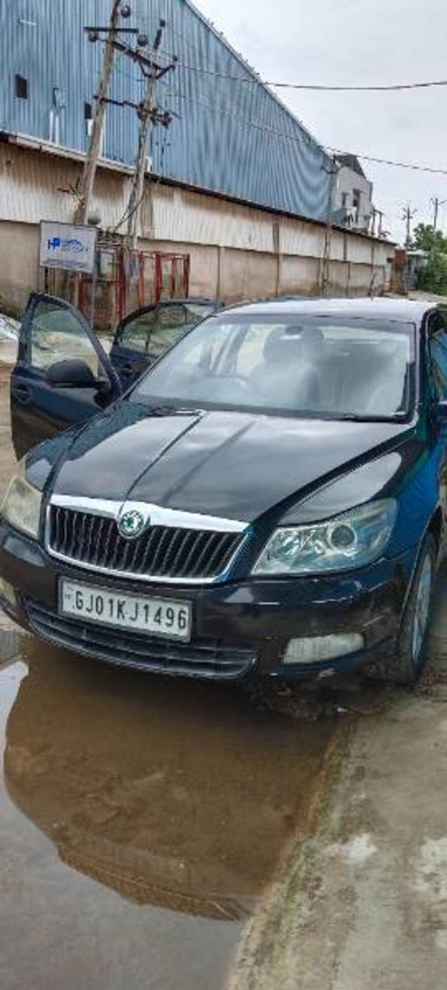 https://images10.gaadi.com/usedgaadi-sellcar/UsedCar/fbb4a4df-bbd1-4564-b56b-c2ef21ff7c48/68098c02-800b-40fa-8df1-28bad1e42d45.jpg?imwidth=6402