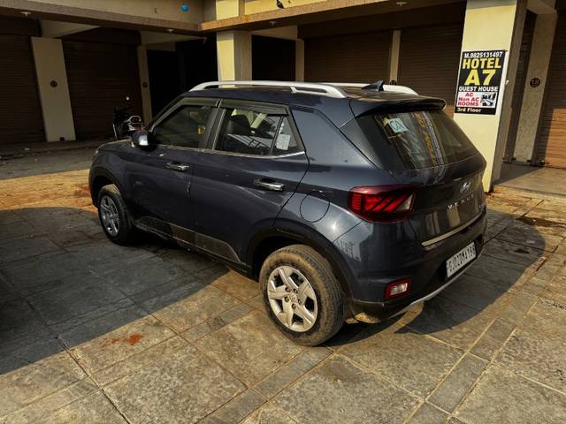 https://images10.gaadi.com/usedgaadi-sellcar/UsedCar/fbbbb996-b32a-4a07-b215-147469072d65/6547ac86-3415-4422-8f16-4888bfab7cae.jpg?imwidth=6400