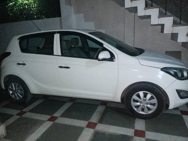 https://images10.gaadi.com/usedgaadi-sellcar/UsedCar/fbebc9c6-c4a8-4f9d-b365-f65733c3a476/bb43c4cd-91e5-4b42-bb3f-2d2a206723b5.jpg?imwidth=6401