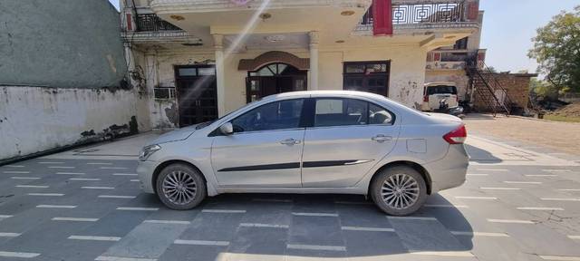 https://images10.gaadi.com/usedgaadi-sellcar/UsedCar/fbf59678-9421-4da6-bf93-f31ccd75a998/790683b3-ce43-4df7-add8-fc59421ee666.jpg?imwidth=6402