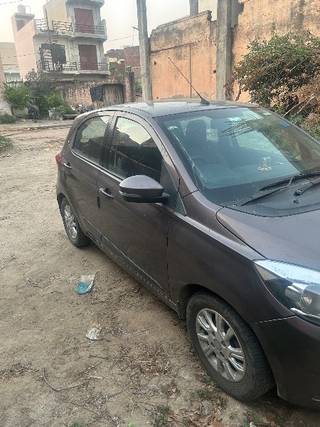 Tata Tiago 2015-2019 Tata Tiago 1.2 Revotron XZ