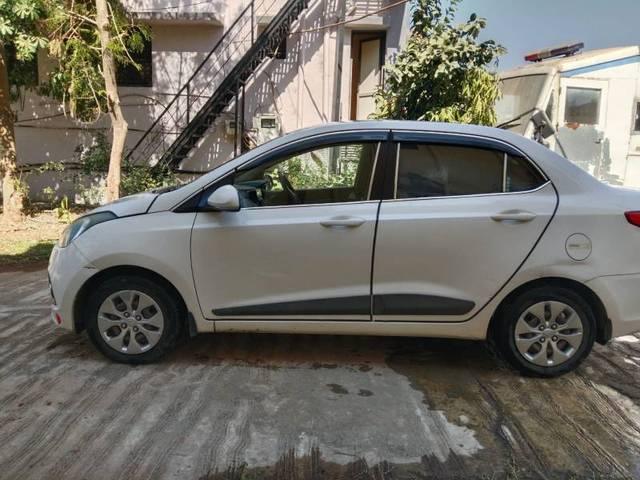 https://images10.gaadi.com/usedgaadi-sellcar/UsedCar/fc7735e8-e669-4fee-bd3d-c3e678eaeb54/b4012615-83b9-4210-a163-0e94748f1f54.jpg?imwidth=6402