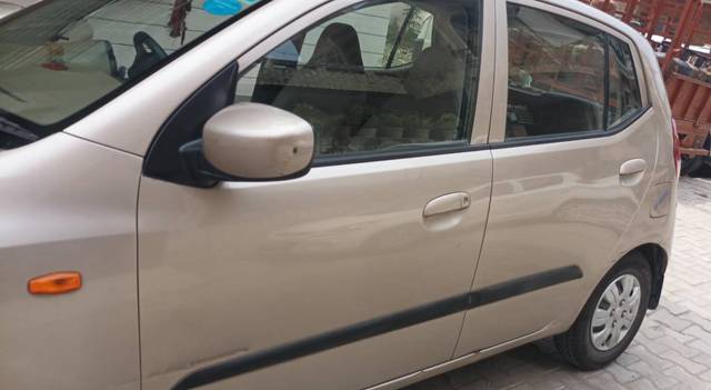 https://images10.gaadi.com/usedgaadi-sellcar/UsedCar/fc776864-e0c2-462c-bd1e-0cb228492d3c/8bef01d1-92bd-435a-8315-0727e9d51496.jpg?imwidth=6402