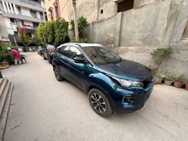 https://images10.gaadi.com/usedgaadi-sellcar/UsedCar/fcffbaea-fd56-4a9a-9cb4-4fa5f51999c0/23fc273d-e835-4c5f-a456-6a83b14e668d.jpeg?imwidth=6400