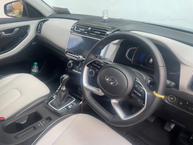 https://images10.gaadi.com/usedgaadi-sellcar/UsedCar/fd08b3cd-1ba5-4160-a91a-492c4b67df31/876eb0a4-a020-4dbe-ada9-9c2c89097d53.jpeg?imwidth=6401