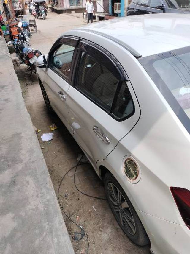 https://images10.gaadi.com/usedgaadi-sellcar/UsedCar/fd0954fa-17c6-433b-b080-53dbd5c76f29/3ab053e3-a5b3-45ef-841c-badff7f8b213.jpg?imwidth=6402