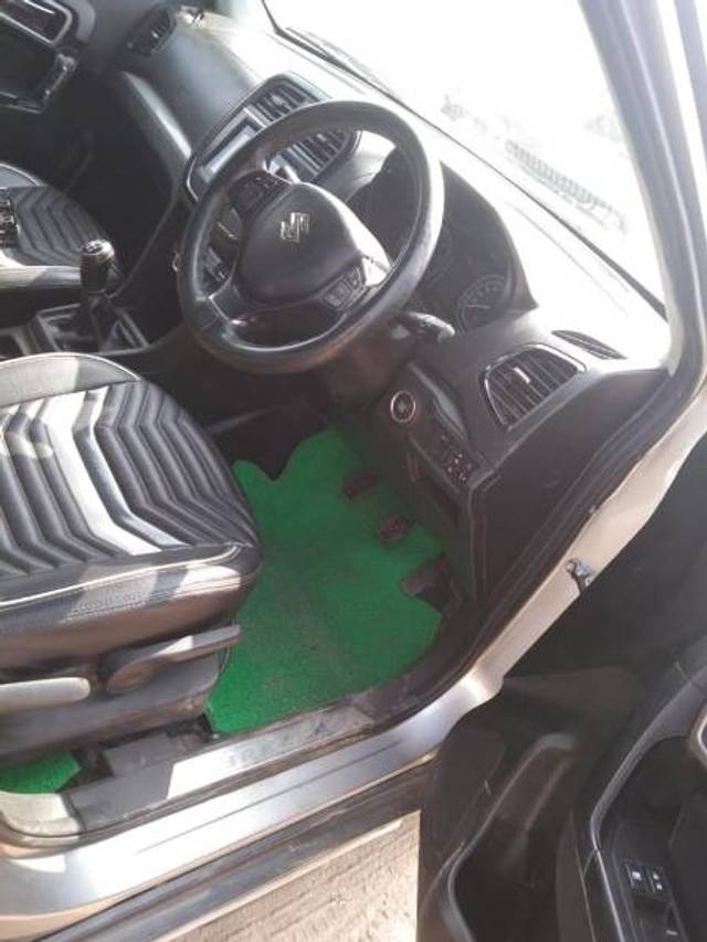 https://images10.gaadi.com/usedgaadi-sellcar/UsedCar/fd1b30e2-498c-4dc2-bb0c-d68346ee5547/fba04975-ddf1-4458-a5bc-5c08d0f05753.jpg?imwidth=6402