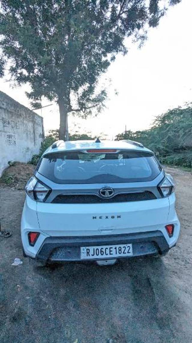 https://images10.gaadi.com/usedgaadi-sellcar/UsedCar/fd36c935-2ff0-4c44-9d4e-107418153d84/f7354735-2648-4942-ac67-4c7d25a60a2c.jpg?imwidth=6402