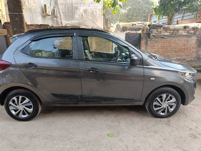 https://images10.gaadi.com/usedgaadi-sellcar/UsedCar/fd4e6185-fa8c-44dc-b29e-25b6765470cd/c0341f8c-1947-44c0-a793-a522a54b8f41.jpeg?imwidth=6401