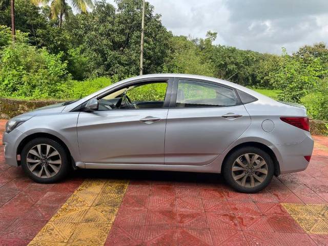 https://images10.gaadi.com/usedgaadi-sellcar/UsedCar/fdb62177-e8ae-482a-a95e-ac7441764b9d/26abc4b1-6451-474c-b70f-c6cd6b510505.jpeg?imwidth=6401