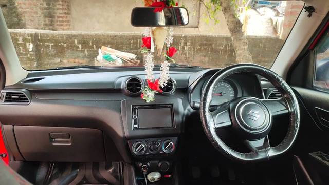 https://images10.gaadi.com/usedgaadi-sellcar/UsedCar/fdbda9fd-f755-4797-be02-127f15c68bbb/da0eb8de-1a54-4f98-9de8-c5d6e5e0d053.jpg?imwidth=6402