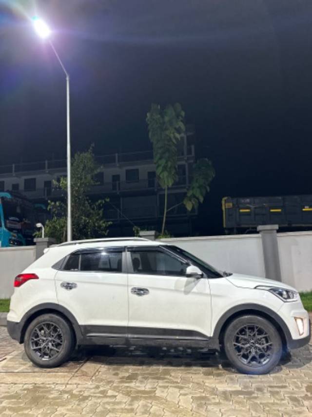 https://images10.gaadi.com/usedgaadi-sellcar/UsedCar/fde823fc-c6ab-4eab-a0ff-77a786394b80/9b5455bb-b6c7-48c6-9b3b-2d9f62cd3217.jpg?imwidth=6400