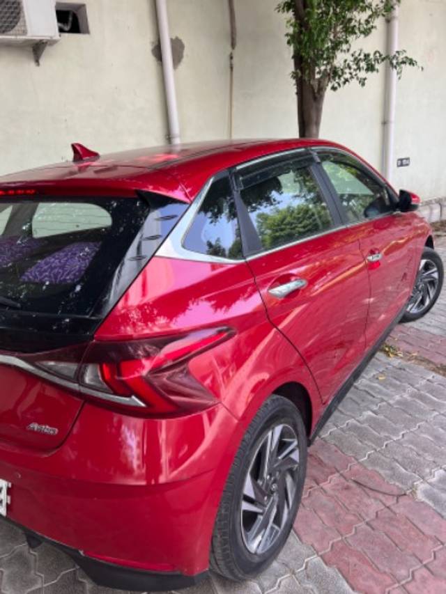 https://images10.gaadi.com/usedgaadi-sellcar/UsedCar/fdf7435b-94cd-4e99-b035-10679a48bfd9/0cdd8fd5-7bbb-40d9-aa1d-938fda37defa.jpeg?imwidth=6400
