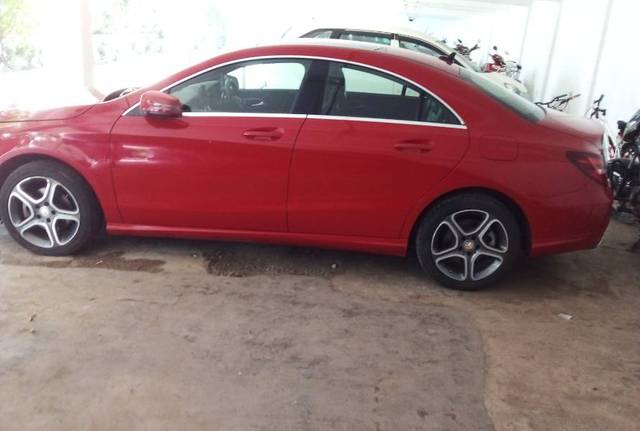 https://images10.gaadi.com/usedgaadi-sellcar/UsedCar/fe11361f-91bc-4af3-9829-43aa8768f490/65fb37eb-5601-4d40-99be-1409bee34409.jpg?imwidth=6402