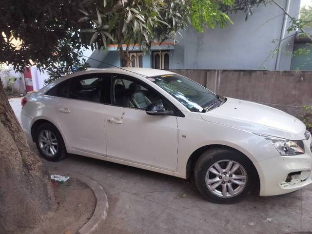 https://images10.gaadi.com/usedgaadi-sellcar/UsedCar/fe125570-6464-497e-9fba-3222ea019430/1e0bce4f-d021-463c-a514-a6596f9f4622.jpg?imwidth=6400