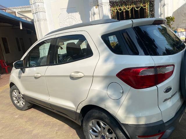 https://images10.gaadi.com/usedgaadi-sellcar/UsedCar/fe329a40-0d19-456b-8b13-e09e842afadb/be98afb8-210a-4f3c-9f7d-3631fcfdf0d7.jpg?imwidth=6400