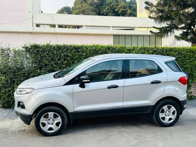 https://images10.gaadi.com/usedgaadi-sellcar/UsedCar/fe4c2633-2e06-454f-a5d2-a6df9e833df7/d7fc13ed-d7dc-46af-adfb-3313e79a8c14.jpeg?imwidth=6402