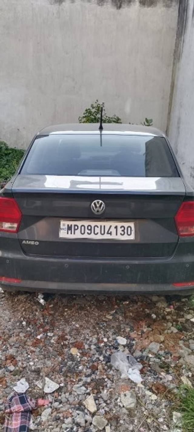 https://images10.gaadi.com/usedgaadi-sellcar/UsedCar/feb4c5c4-2a21-4b31-a611-07e3a82aba6a/52685d67-d29b-43f5-8500-eb9ec2427e08.jpeg?imwidth=6401