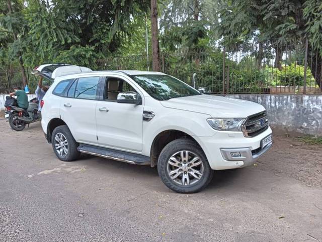 https://images10.gaadi.com/usedgaadi-sellcar/UsedCar/fef8cfe0-c410-43aa-b8f4-4d6de17cd1cf/e19686ab-0552-4075-9318-3409e82a62a6.jpg?imwidth=6400
