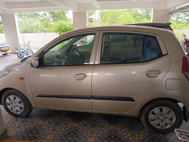 https://images10.gaadi.com/usedgaadi-sellcar/UsedCar/ff9177e8-5dee-4194-95fa-e859c2de82fb/7a76a060-d5b3-4708-baf2-bbd69bceeb3a.jpg?imwidth=6402