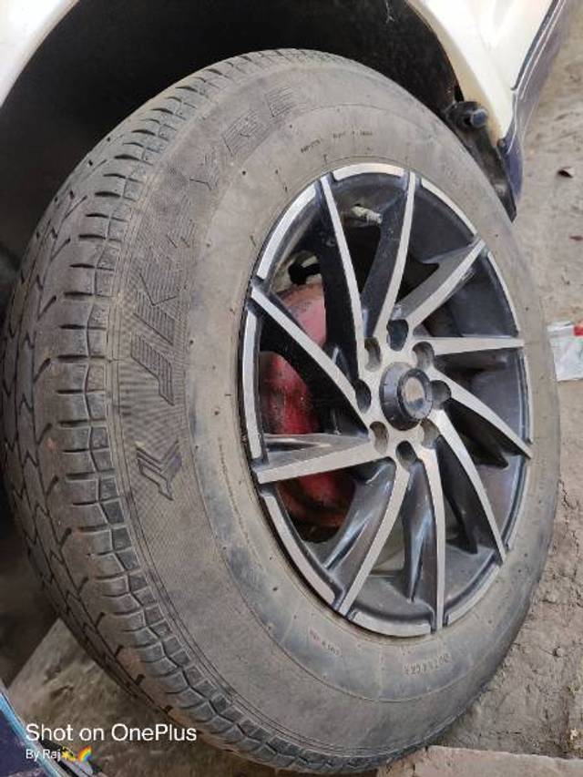 https://images10.gaadi.com/usedgaadi-sellcar/UsedCar/ffe1707e-e140-4638-a10d-86883af7fe4e/41d4f9e2-1e14-4d11-a59f-52b88ecb3711.jpg?imwidth=6402