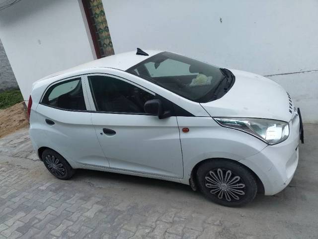 https://images10.gaadi.com/usedgaadi-sellcar/UsedCar/fff04fc2-6d25-41cd-83d1-509ce5780a2a/1afc05f9-c6fe-4acd-8e23-6754a300755d.jpg?imwidth=6400