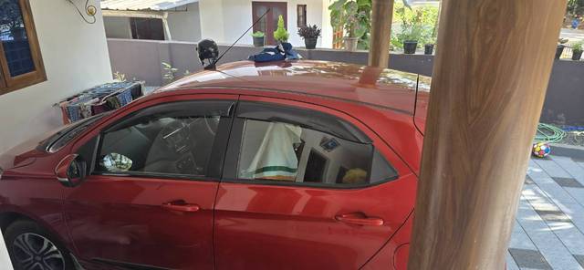 https://images10.gaadi.com/usedgaadi-sellcar/UsedCar/g500271ca/860cd736-5753-4198-8181-a70508d0a072.jpg?imwidth=6402