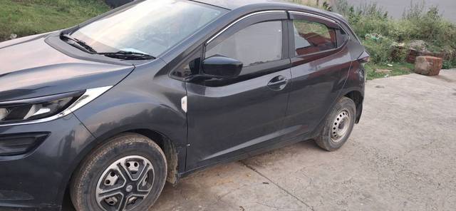 https://images10.gaadi.com/usedgaadi-sellcar/UsedCar/g500c1b7a/e2f251fb-cef1-46d2-9cad-afeb458a6c91.jpg?imwidth=6400