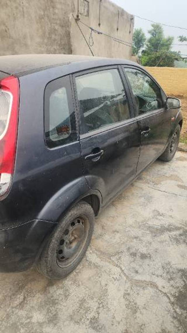 https://images10.gaadi.com/usedgaadi-sellcar/UsedCar/g501784aa/0ffe9f2d-7300-4fb4-9c8a-b68ab8701442.jpg?imwidth=6401