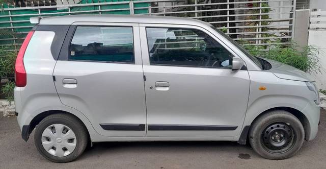 https://images10.gaadi.com/usedgaadi-sellcar/UsedCar/g5032917a/e257249d-8fbc-4957-bbb8-fd51d40c350a.jpeg?imwidth=6401