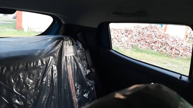 https://images10.gaadi.com/usedgaadi-sellcar/UsedCar/g5038d49a/90039a0d-3f64-4cd6-bdea-be5e713f7ec3.jpeg?imwidth=6402