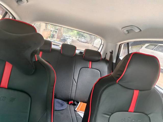 https://images10.gaadi.com/usedgaadi-sellcar/UsedCar/g505e8daa/3a4fd399-b53a-4223-9c7a-03e2a564ef8c.jpg?imwidth=6402