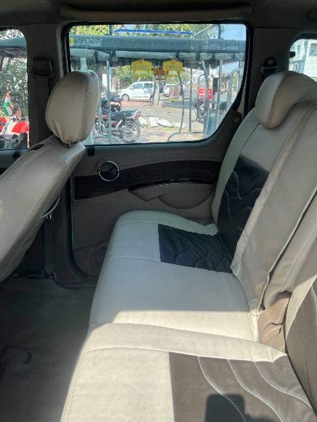 https://images10.gaadi.com/usedgaadi-sellcar/UsedCar/g506b793a/ed953e18-f52a-4651-b7ef-ac45865aab04.jpeg?imwidth=6402