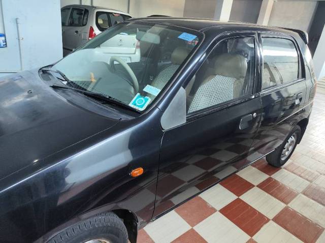 https://images10.gaadi.com/usedgaadi-sellcar/UsedCar/g50f442ba/865cee24-d273-400e-a598-08bfe469c25c.jpg?imwidth=6400