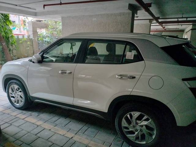 https://images10.gaadi.com/usedgaadi-sellcar/UsedCar/g50f5c5ca/e2230acb-cd96-43b0-a32f-225bf5b83f85.jpg?imwidth=6400