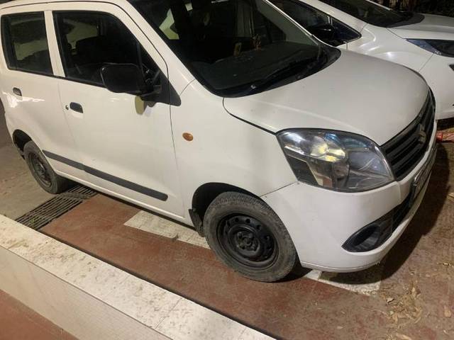 https://images10.gaadi.com/usedgaadi-sellcar/UsedCar/g51117c2a/d4ce04a7-0ee3-455c-ae0e-55a56c1811f5.jpg?imwidth=6400