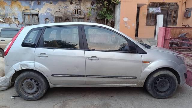 https://images10.gaadi.com/usedgaadi-sellcar/UsedCar/g517c029a/30dadd77-829b-48c9-8193-4c67bfd2af21.jpg?imwidth=6401