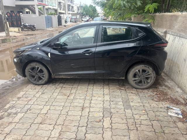 https://images10.gaadi.com/usedgaadi-sellcar/UsedCar/g519a34ca/b4e9e6da-f6cb-4f02-80b5-c81b00334a34.jpeg?imwidth=6402